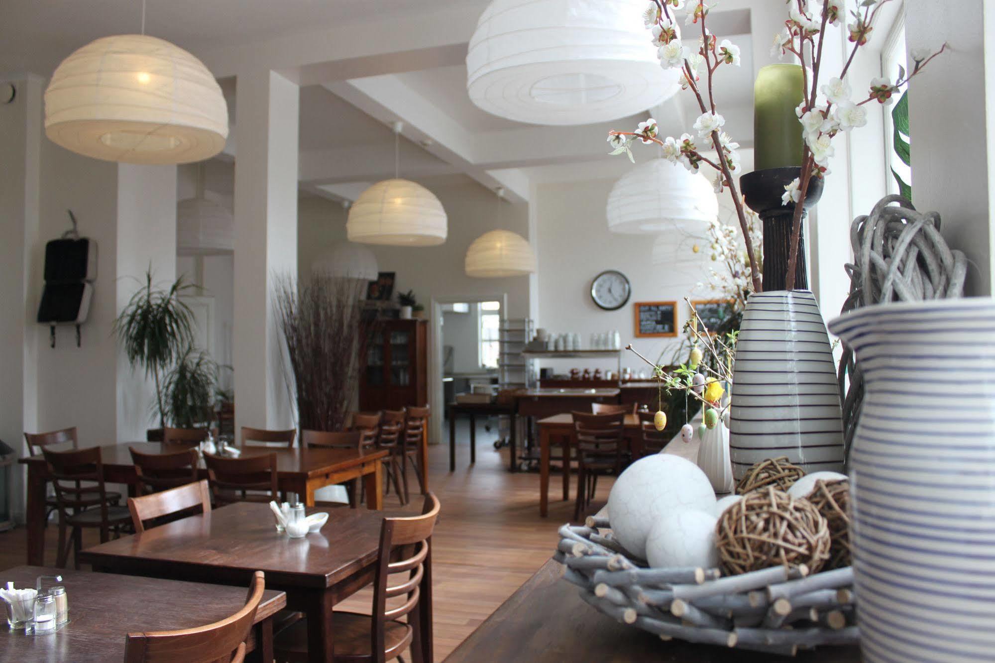 Guesthouse Eleven Hotel Arvika Zewnętrze zdjęcie