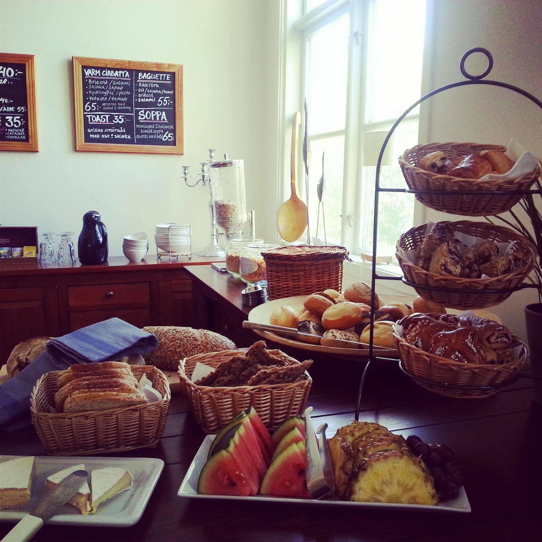 Guesthouse Eleven Hotel Arvika Zewnętrze zdjęcie
