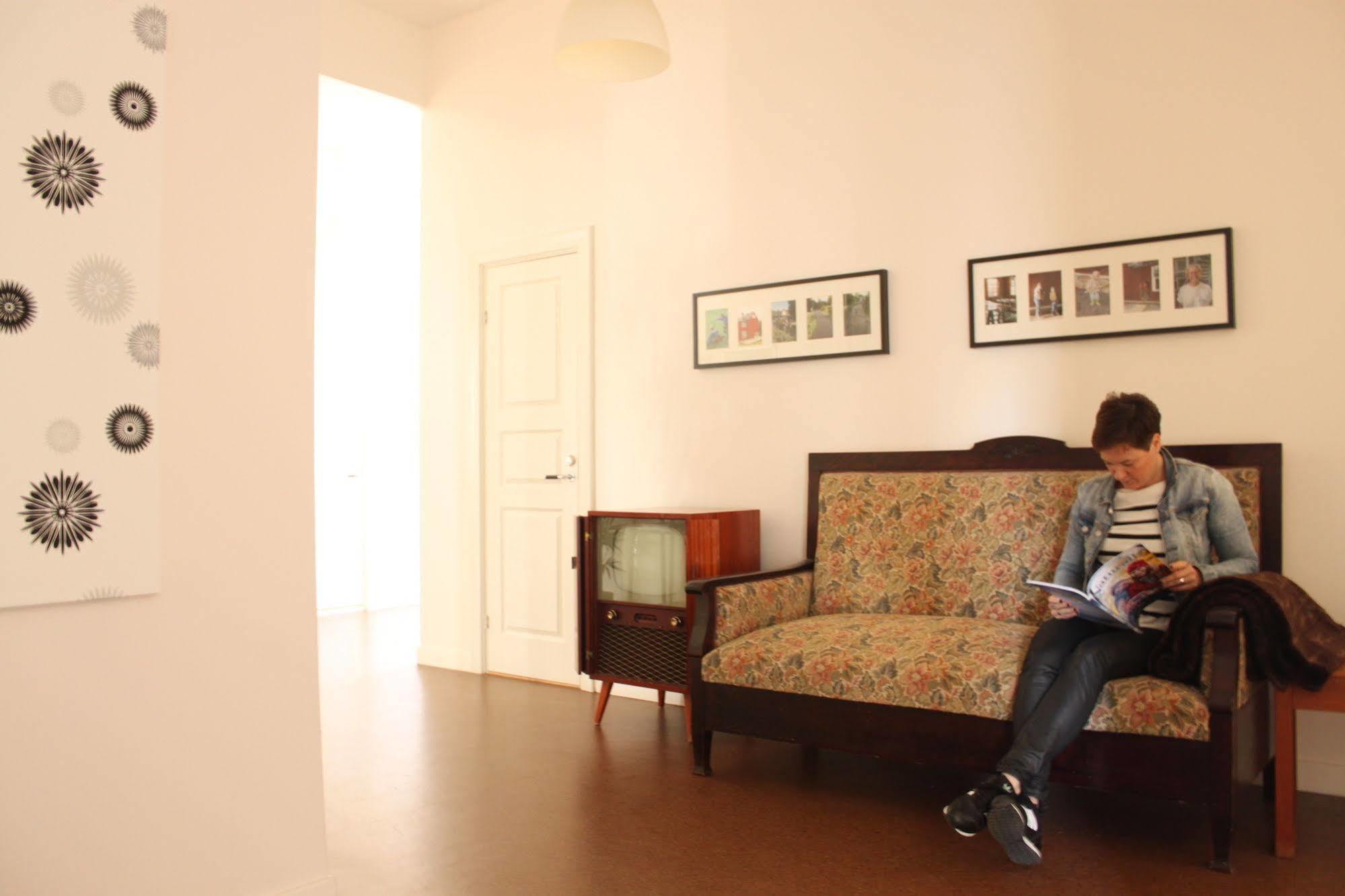 Guesthouse Eleven Hotel Arvika Zewnętrze zdjęcie