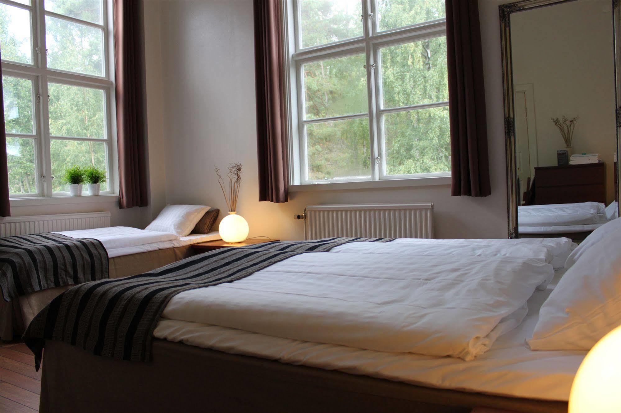Guesthouse Eleven Hotel Arvika Zewnętrze zdjęcie